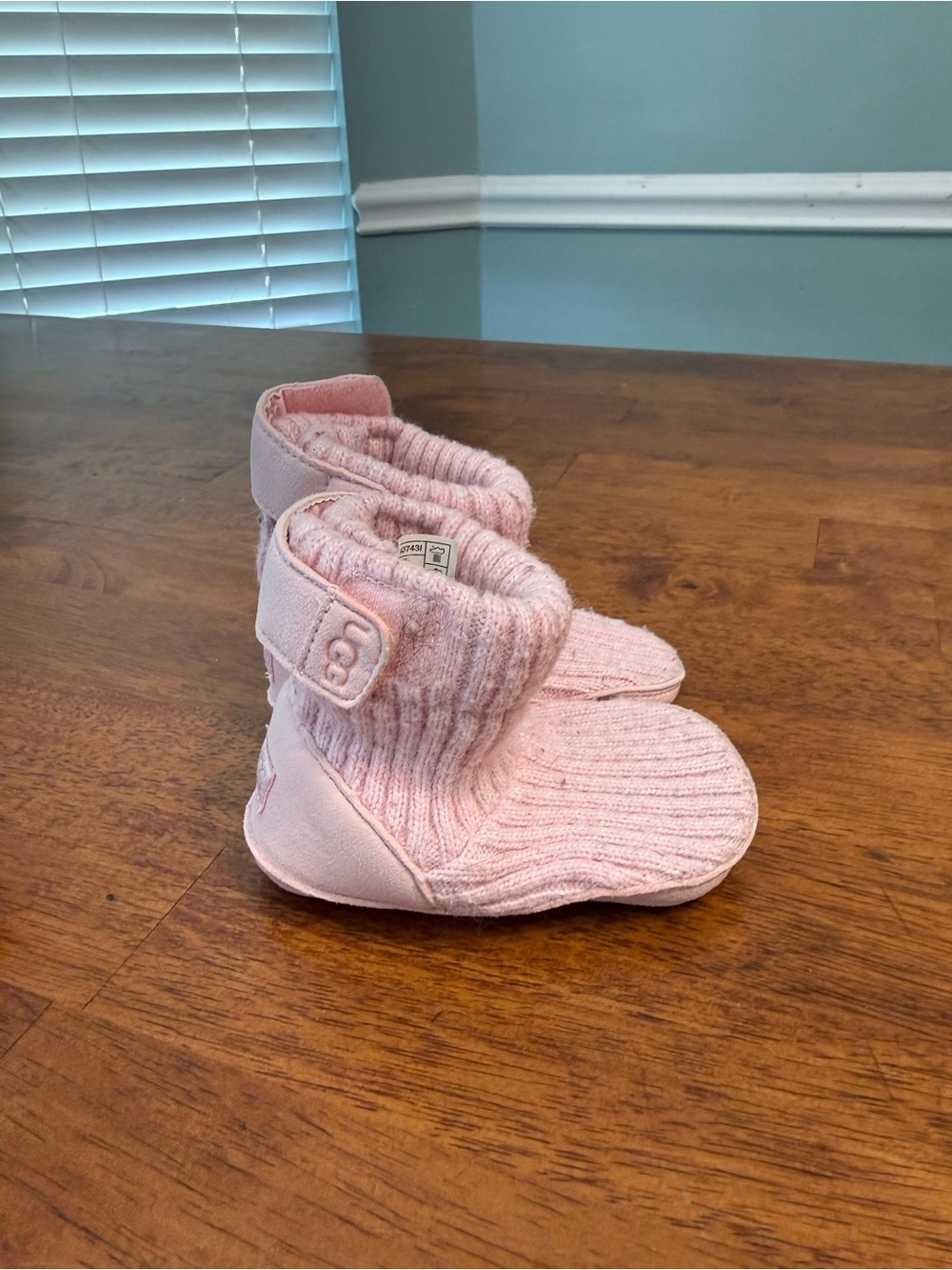 UGG Baby Skylar Seashell Pink Ribbed Knit Sweater Slipper Booties Infant 4/5